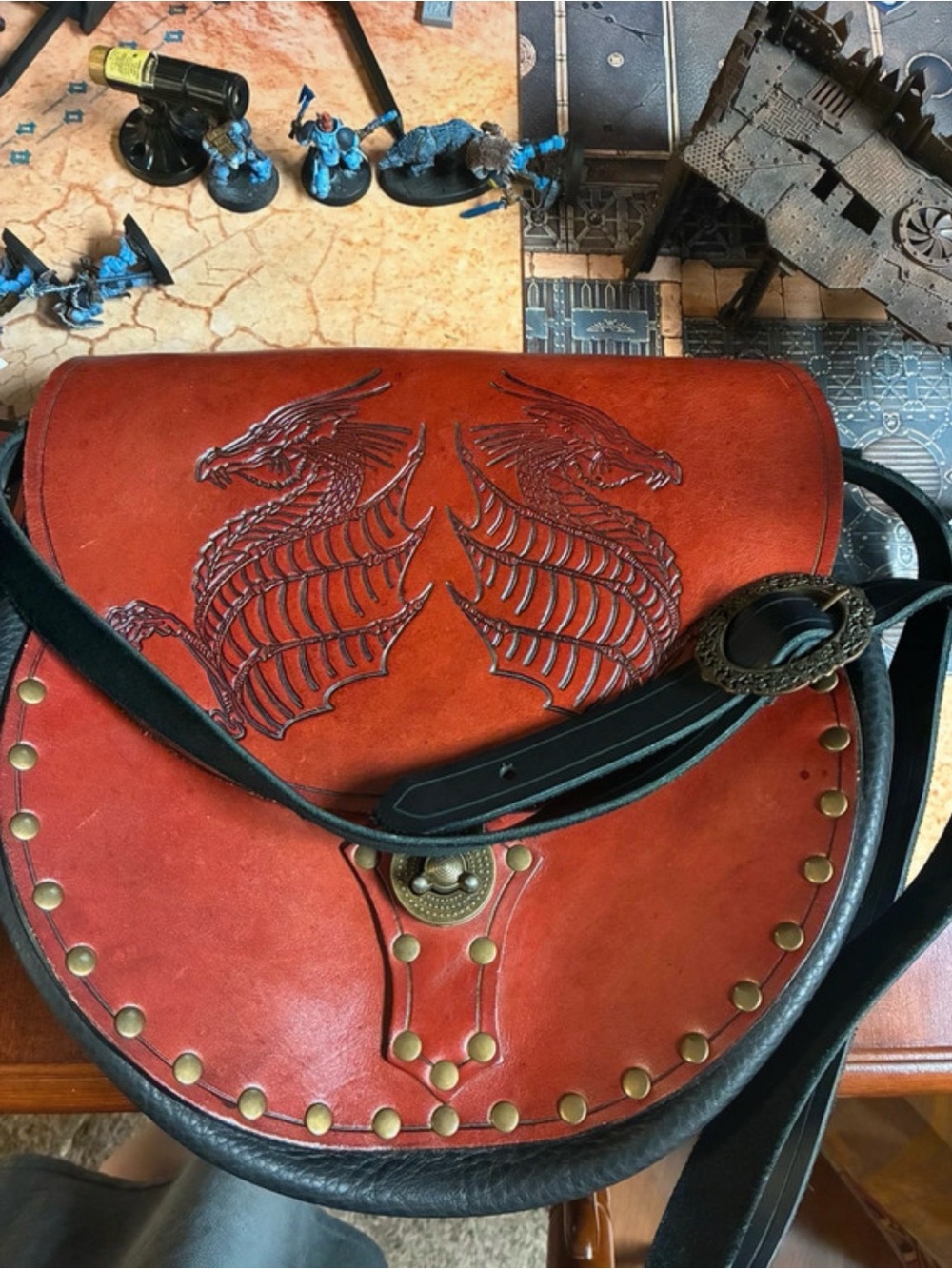 Hademade Red Leather Dragon-Embossed Crossbody Bag